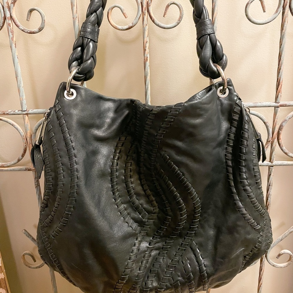 Kenar Black Leather Shoulder Bag